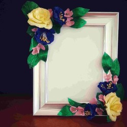 Ramă foto decorată cu flori